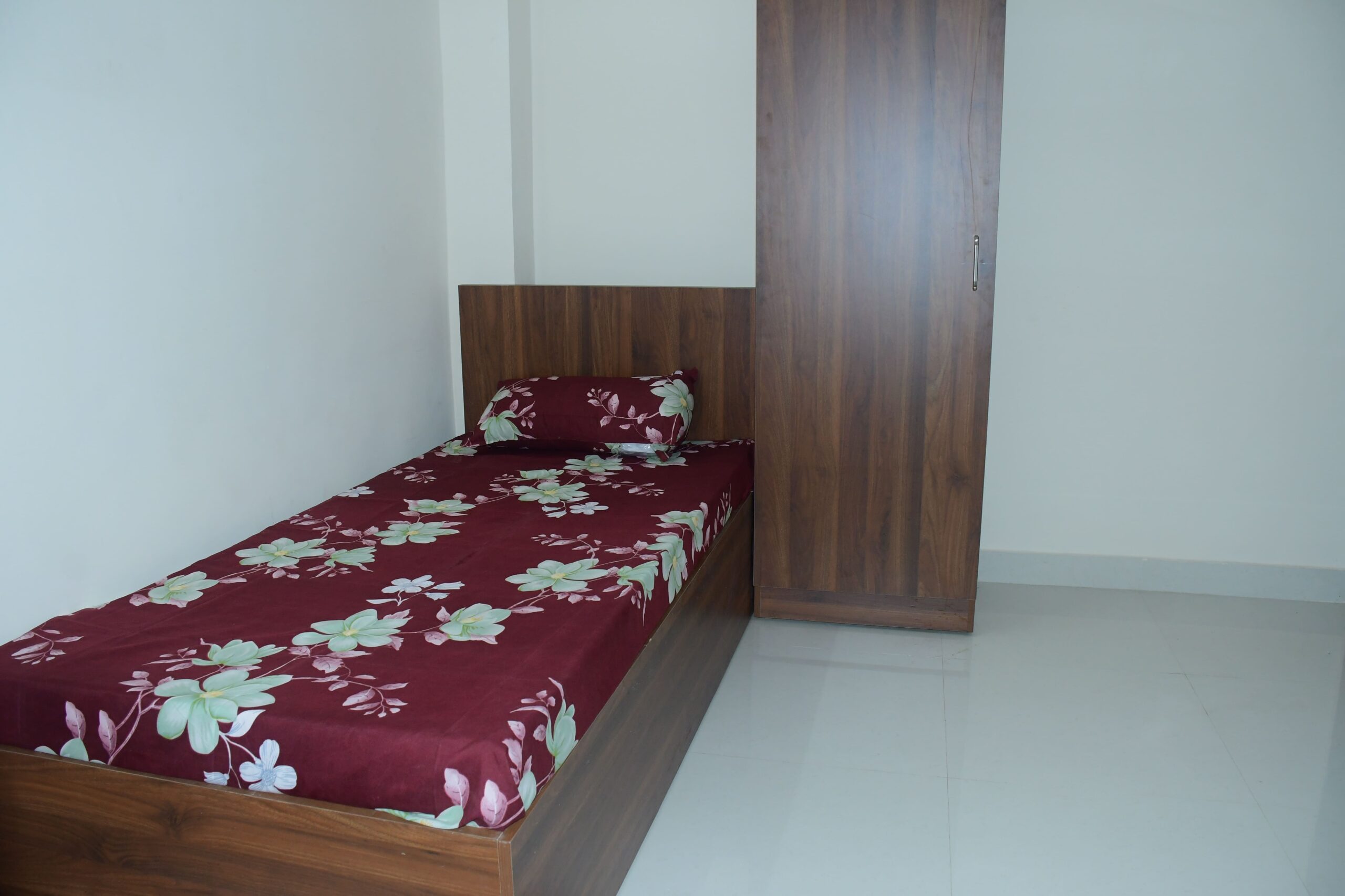 Aromaa prime girls hostel in Coral Park Kota