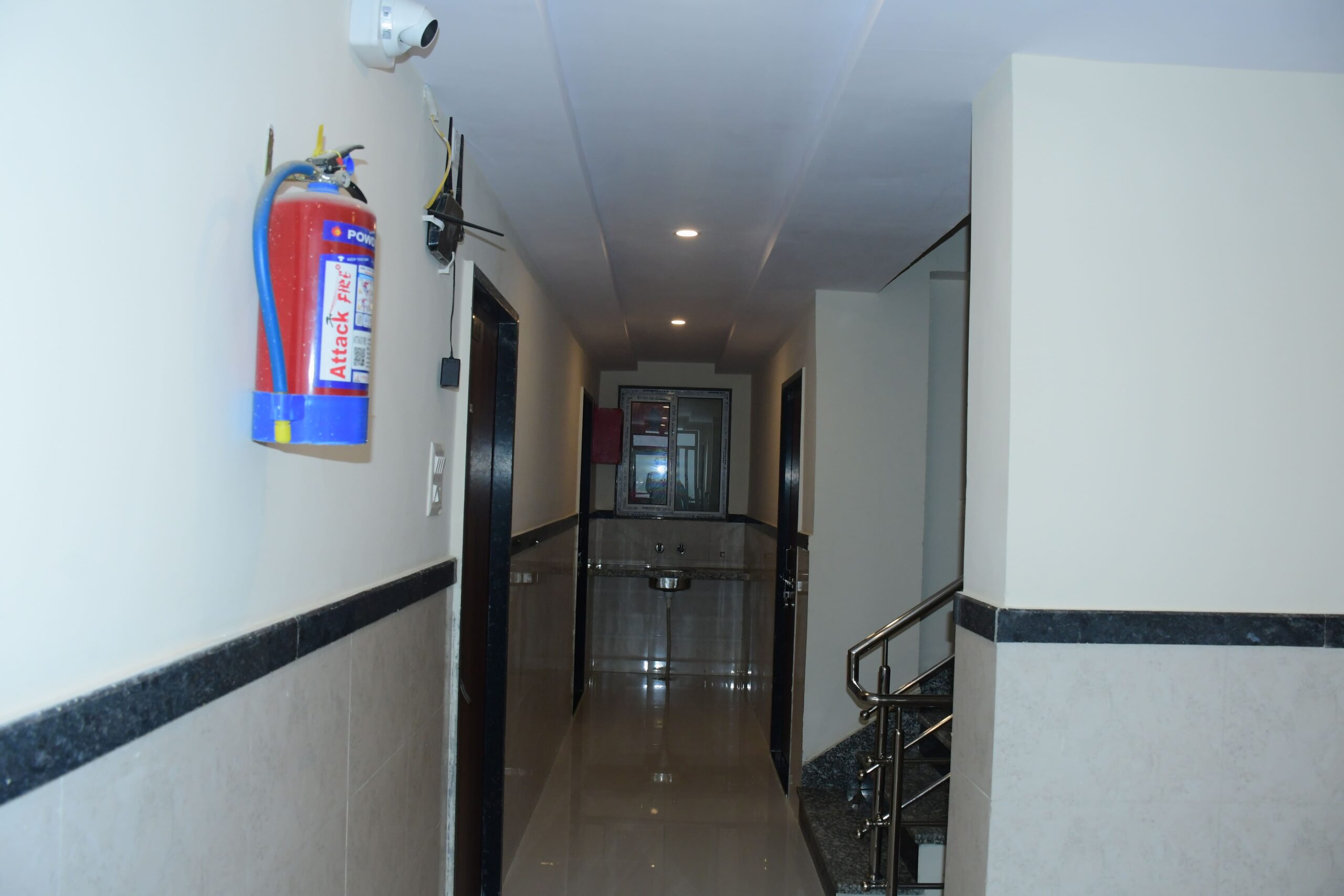 Aromaa prime girls hostel in Coral Park Kota