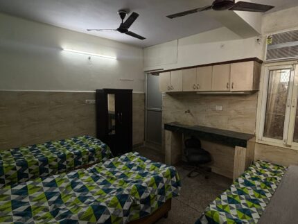 Singh Pg For Boys in Shakarpur, Delhi