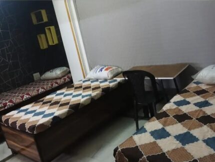 Thrive inn Boys PG in Laxmi Nagar Delhi