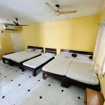 Hetal Shah Exclusive AC Boys PG in Thaltej Ahmedabad