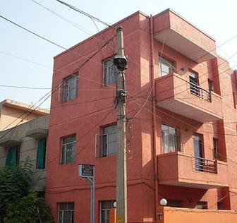 381582_e5217331787691ed884f8759e29392b1 Wanderer BnB AC Unisex PG in C.R. Park New Delhi